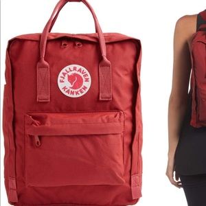 RED Kånken' Water Resistant Backpack
FJÄLLRÄVEN